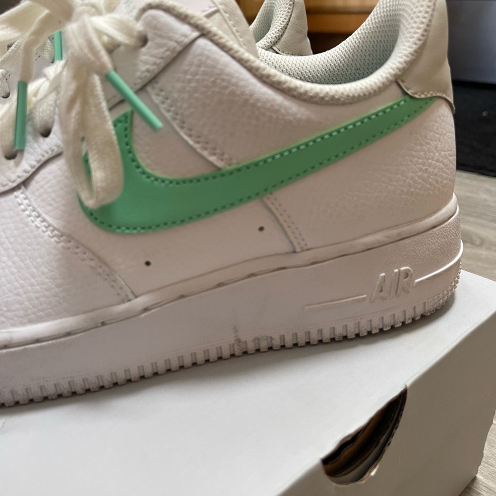 Nike White and Green Sneakers - Picture 2 of 6